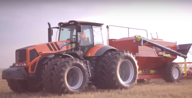 трактор Террион